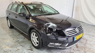 Unfallwagen Volkswagen Passat 1.4 TSI Comf Exec L. 2012/6