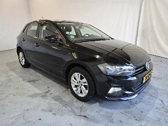 Vaurioauto  passenger cars Volkswagen Polo 1.0 TSI Beats 2018/11