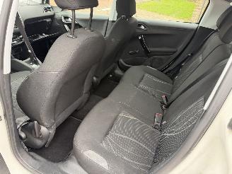 Peugeot 208 1.2 e-VTi Active  automaat picture 9