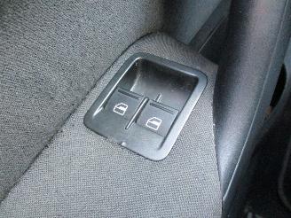 Volkswagen Polo 1.4-16V Highline picture 24