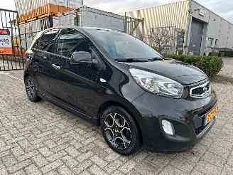 Vaurioauto  passenger cars Kia Picanto 1.0 CVVT World Cup Ed. 2014/7