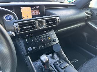 Lexus IS 300h F Sport Edition picture 13