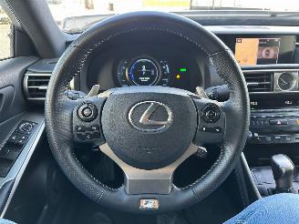 Lexus IS 300h F Sport Edition picture 9