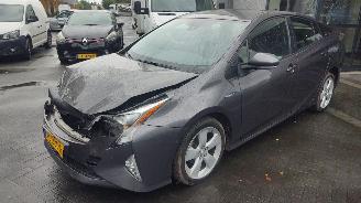 Vaurioauto  Toyota Prius 1.8 Executive
