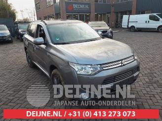 Salvage car Mitsubishi Outlander Outlander (GF/GG), SUV, 2012 / 2022 2.0 16V PHEV 4x4 2013/12