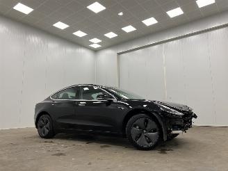 Vrakbiler auto Tesla Model 3 Standard RWD Plus Panoramadak 2019/11