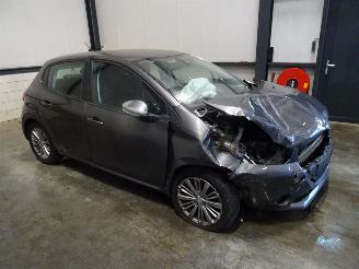 Peugeot 208 1.2 VTI picture 3