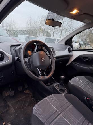 Peugeot 108 E vti picture 5