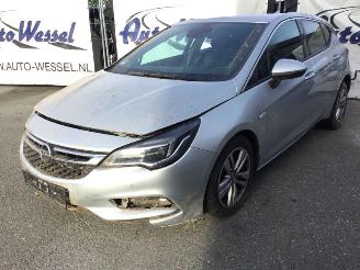 krockskadad bil bedrijf Opel Astra 1.4 2017/2