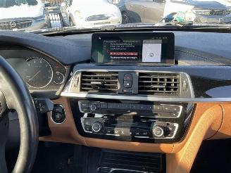 BMW 3-serie 320 320i Executive picture 10