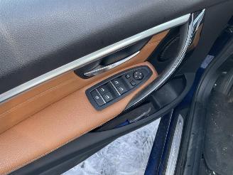 BMW 3-serie 320 320i Executive picture 13