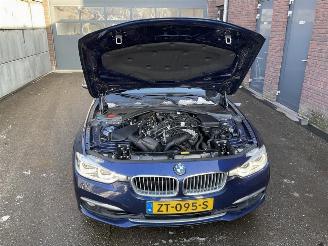 BMW 3-serie 320 320i Executive picture 8