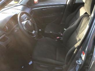 Suzuki Swift  picture 9