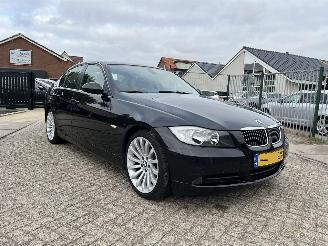 krockskadad bil auto BMW 3-serie 325i Dynamic Executive 173.165 KM YOUNGTIMER 2005/8