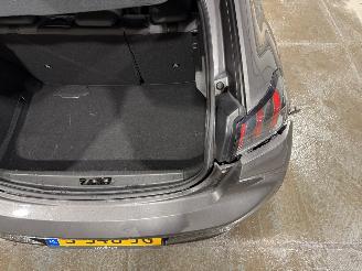 Peugeot 208 1.2PureTech 74kW Clima Camera Allure Pack picture 34