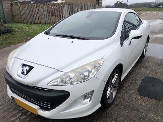 Peugeot 308 308 CC 1.6 THP Noir & Blanc picture 2