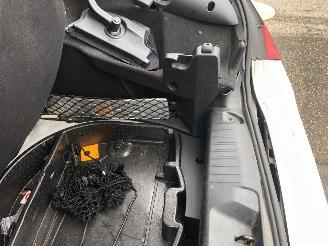 Peugeot 308 308 CC 1.6 THP Noir & Blanc picture 15