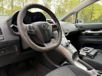 Toyota Auris 1.8 Full Hybrid Dynamic Navi Clima Cruise picture 8