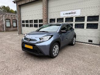 Unfallwagen Toyota Aygo X 1.0 VVT-i MT Play Cruise Navi 7826 Km NAP ! 2024/11