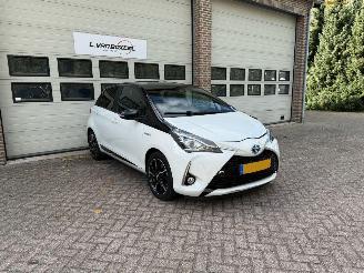 skadebil auto Toyota Yaris 1.5 Hybrid Bi-Tone Navi Clima Cruise 2018/7