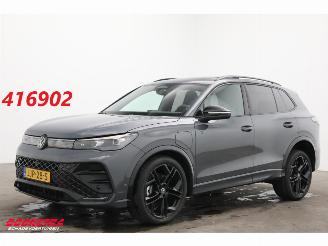 Damaged car Volkswagen Tiguan 1.5 eHybrid R-Line Edition Pano LED ACC LRHZ ErgoComf. 3.820 km! 2025/10