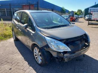 skadebil auto Opel Meriva  2012/11