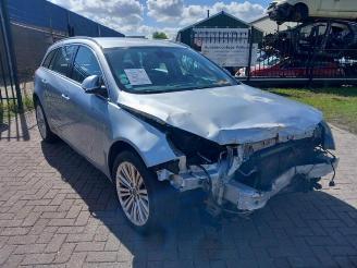 damaged passenger cars Opel Insignia Insignia Sports Tourer, Combi, 2008 / 2017 1.6 CDTI 16V 2016/1
