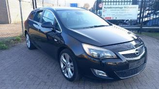demontáž osobní automobily Opel Astra Astra J Sports Tourer (PD8/PE8/PF8), Combi, 2010 / 2015 1.4 Turbo 16V 2011/4