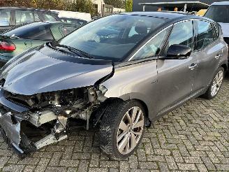 škoda Renault Scenic 1.3 TCE Limited  ( 28513 Km )