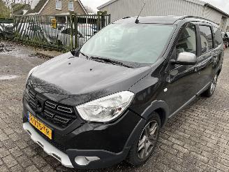 Vrakbiler auto Dacia Lodgy 1.3 TCe Stepway  7 persoons 2021/3