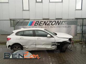 damaged passenger cars BMW 1-serie 1 serie (F40), Hatchback, 2019 116d 1.5 12V TwinPower 2020