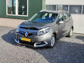 krockskadad bil machine Renault Grand-scenic 1.2 TCe 96kw  7 persoons Clima Navi Cruise 2014/3