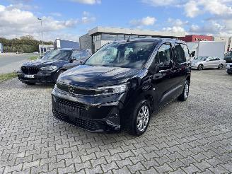 Damaged car Opel Combo Combo 1.5 Life Edition Led Navi Kamera 5 Sitze 2024/8