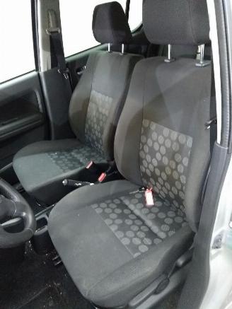 Suzuki Splash  picture 28