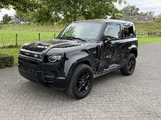skadebil auto Land Rover Defender X-Dynamic / 4WD / 3.0 Diesel / Automaat / Panorama 2023/7