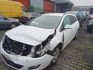 Vrakbiler auto Opel Astra Astra J Sports Tourer (PD8/PE8/PF8), Combi, 2010 / 2015 1.3 CDTI 16V ecoFlex 2012/1