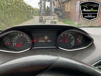 Peugeot 308 308 SW (L4/L9/LC/LJ/LR), Combi 5-drs, 2014 / 2021 1.2 12V e-THP PureTech 110 picture 13