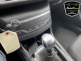 Peugeot 308 308 SW (L4/L9/LC/LJ/LR), Combi 5-drs, 2014 / 2021 1.2 12V e-THP PureTech 130 picture 20