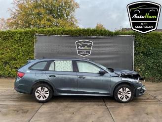 Auto da rottamare Skoda Octavia Octavia Combi (NXAC), Combi 5-drs, 2019 1.0 TSI e-TEC 12V 2022/2