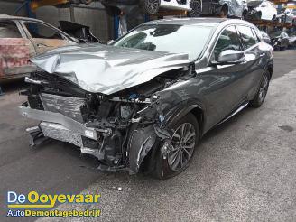 uszkodzony samochody osobowe Infiniti Q30 Q30 (H15), SUV, 2015 1.5d 2019/8