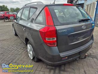 Kia Cee d Cee'd Sporty Wagon (EDF), Combi, 2007 / 2012 1.4 16V picture 3