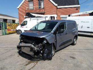 damaged Peugeot Partner 