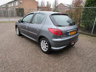 Peugeot 206 1.4 Generation Airco 146.000 Km picture 2