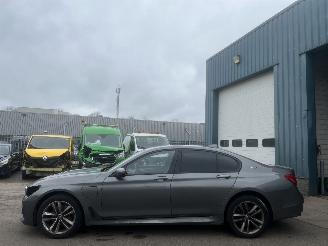 danneggiata BMW 7-serie 740 IPERFORMANCE HIGH EXECUTIVE BJ 2017 125000 KM