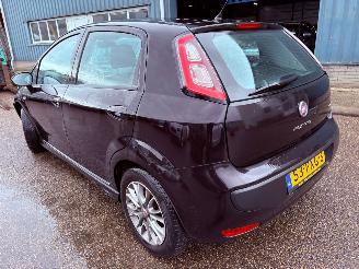 Fiat Punto Evo 1.3 M-Jet Dynamic BJ 2011 199.719 KM picture 3