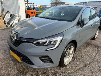 skadebil auto Renault Clio 1.0 TCe Zen 2021/3