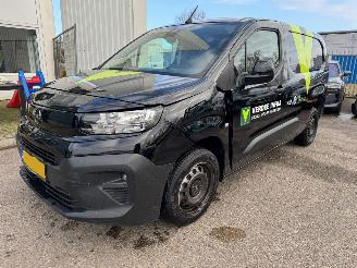 skadebil bedrijf Opel Combo 1.5 BlueHDi 100 S&S L2 2024/9