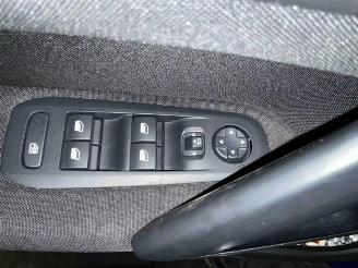 Peugeot 308 308 (L3/L8/LB/LH/LP), Hatchback 5-drs, 2013 / 2021 1.2 12V e-THP PureTech 110 picture 19