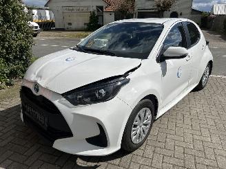Uttjänta bilar auto Toyota Yaris 1.5 HYBRID ACTIVE 2022/12