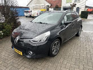 krockskadad bil auto Renault Clio 1.5 DCI ECO NIGHT&DAY 2014/7